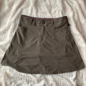LL Beans runabout skort size 2